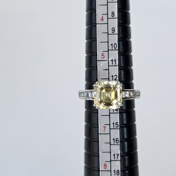 Gorgeous Canary Yellow Diamonique Ring Platinum Over Sterling Silver Size 6 - Picture 9 of 13